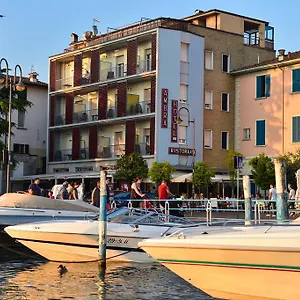 Ambra - The Only Lakeside In Italie